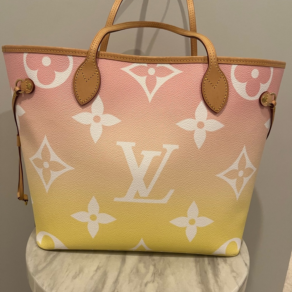 Authentic Louis Vuitton Neverfull MM